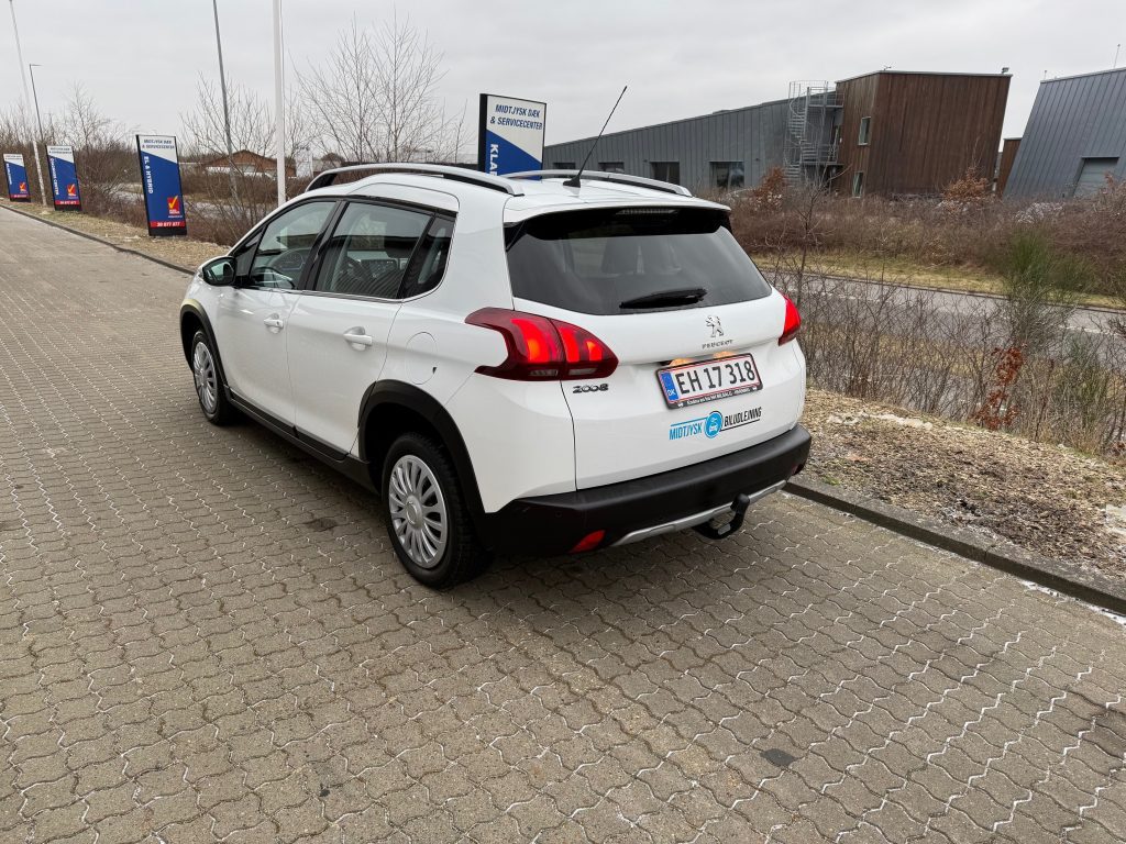 Peugeot 2008 A/C økonomisk bil - Image 3