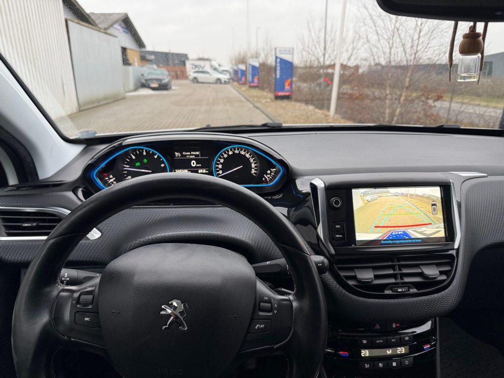 Peugeot 2008 A/C økonomisk bil - Image 5